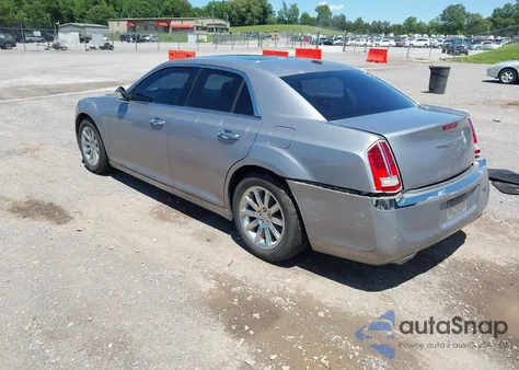 2013 Chrysler 300C z USA, uszkodzony, nr VIN 2C3CCAEG3DH644307